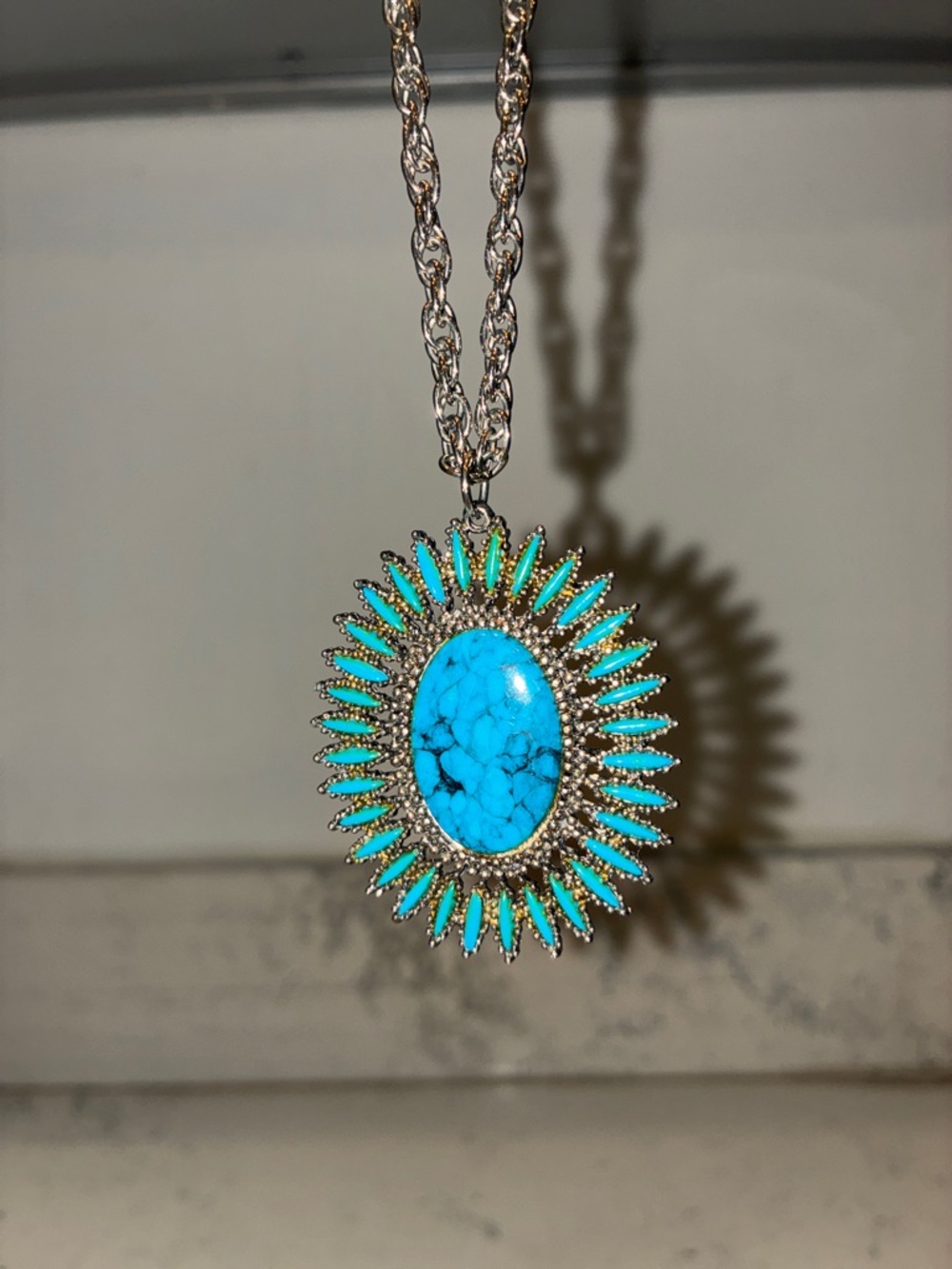 Vintage Turquoise Necklace Silver Tone Starburst Setting & 24” Rope Chain EUC